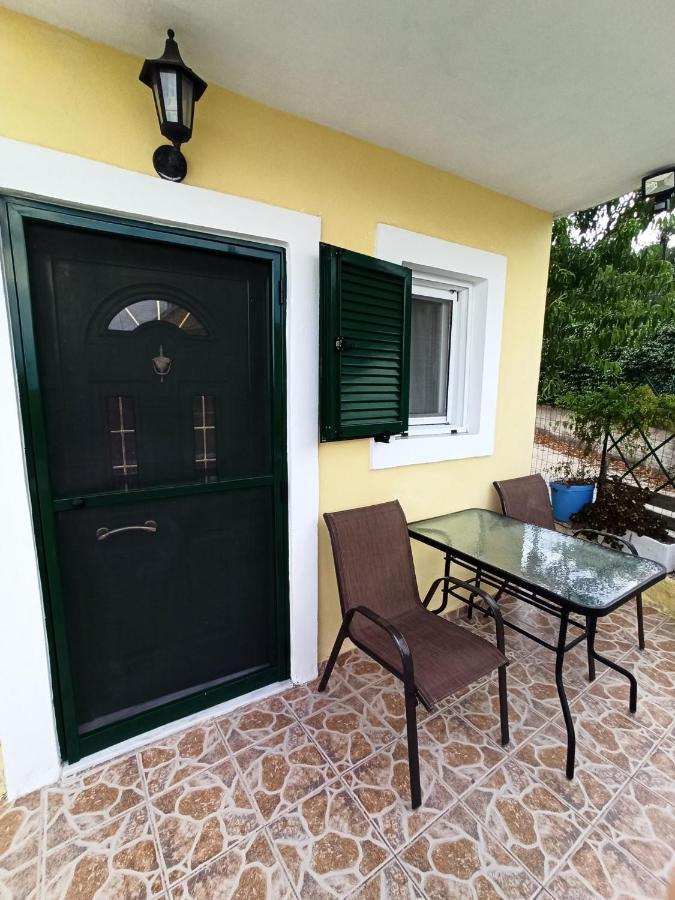 Dimitris House Petriti公寓 外观 照片