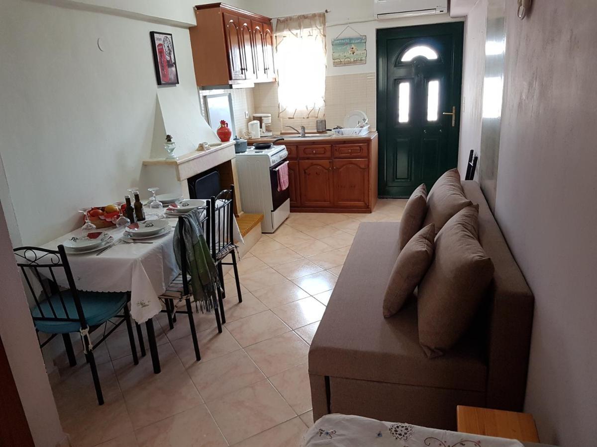 Dimitris House Petriti公寓 外观 照片