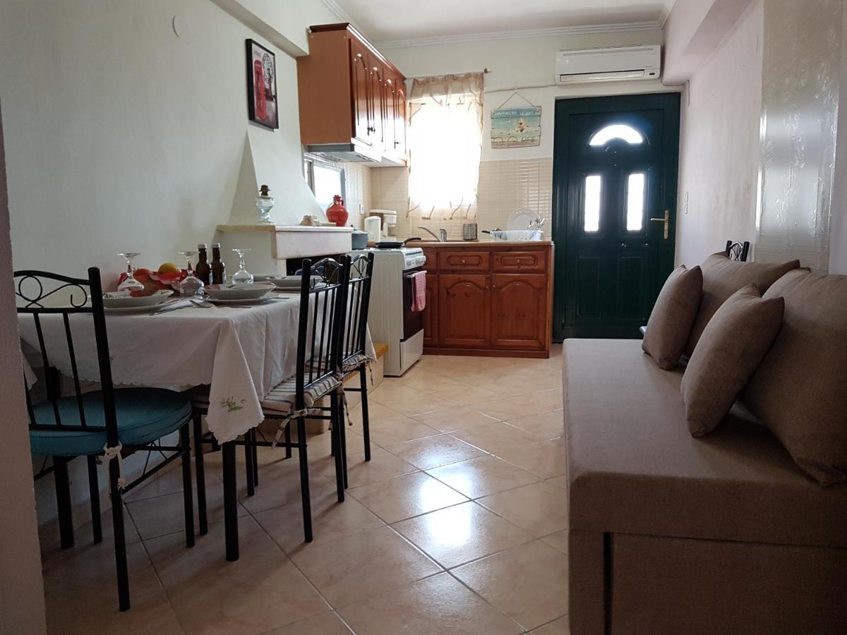 Dimitris House Petriti公寓 外观 照片